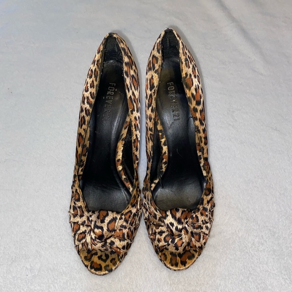 Forever 21 heels - Picture 5 of 9